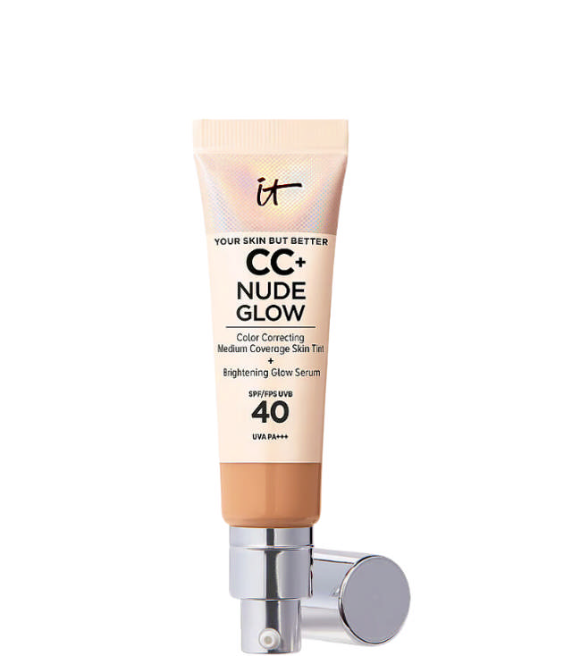 IT Cosmetics CC+ Nude Glow Lightweight Foundation + Glow Serum SPF40 Medium Tan, 32 ml.